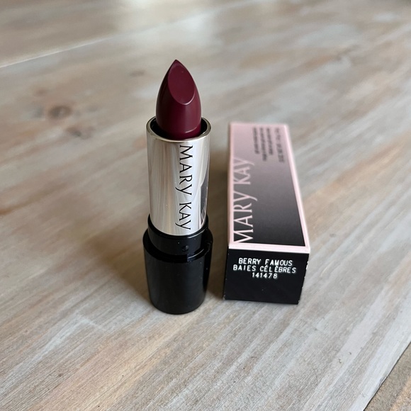 Mary Kay® Gel Semi- Matte Lipstick Multiple Colors - Picture 6 of 8